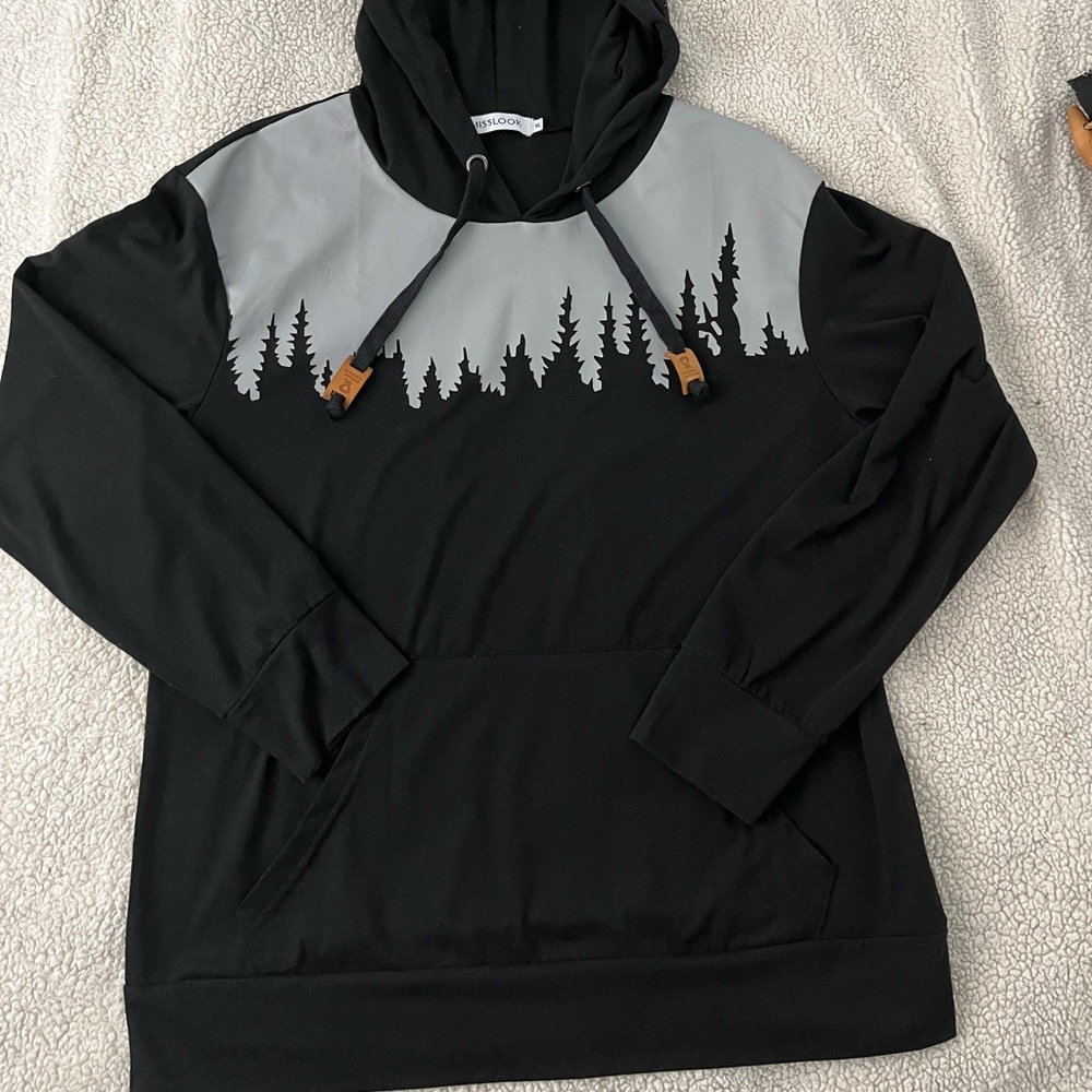 Long Sleeved Hooded Tee. Womens size XL